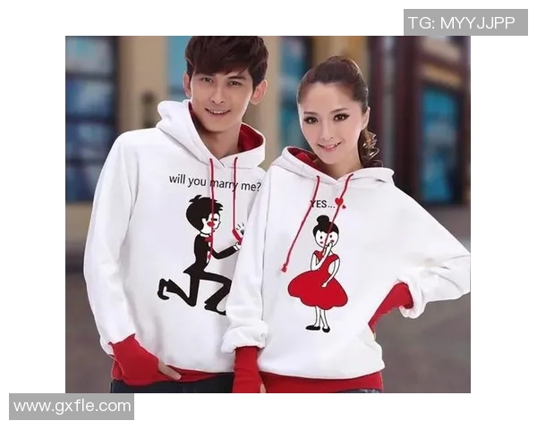 欧美足球球星情侣们的甜蜜日常与爱情故事揭秘